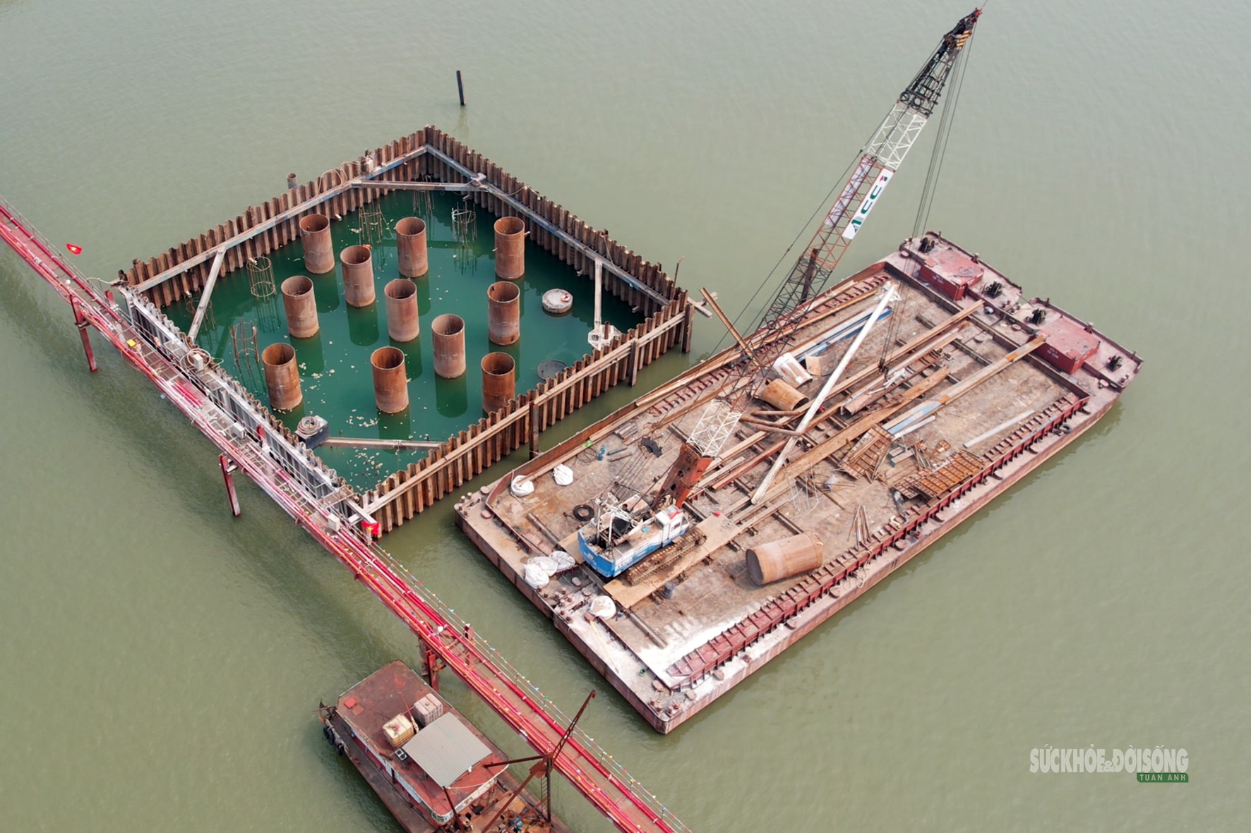 Đại công trường cầu Hồng Hà bứt tốc giữa sông Hồng- Ảnh 8.