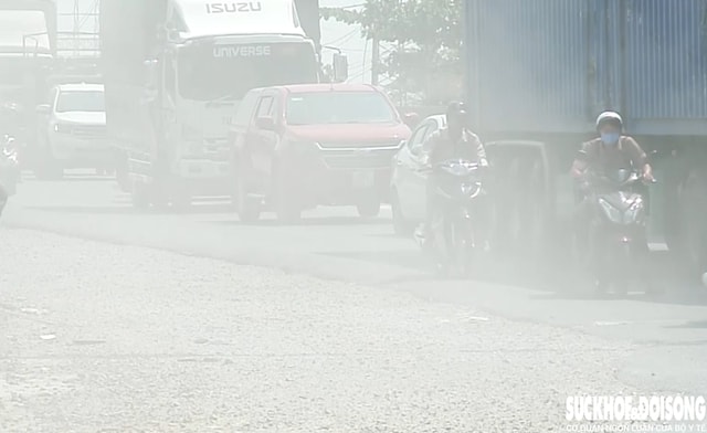 Thi công ì cạch, cầu vượt nối Quốc lộ 1 ở Lâm Đồng chậm tiến độ, dân khổ vì bụi- Ảnh 4. Thi công ì cạch, cầu vượt nối Quốc lộ 1 ở Lâm Đồng chậm tiến độ, dân khổ vì bụi- Ảnh 4.