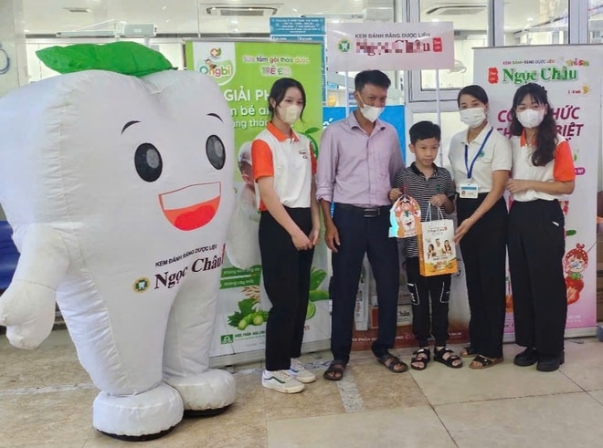 Phát huy vai trò công tác xã hội bệnh viện: Hướng tới chăm sóc toàn diện, lấy người bệnh làm trung tâm- Ảnh 4. Phát huy vai trò công tác xã hội bệnh viện: Hướng tới chăm sóc toàn diện, lấy người bệnh làm trung tâm- Ảnh 4.