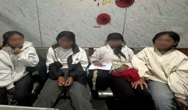 Ngăn chặn 4 thiếu niên bỏ nhà vào TPHCM tìm 'việc nhẹ, lương cao'- Ảnh 1.