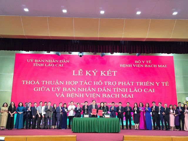 Bệnh viện Bạch Mai tiếp tục hỗ trợ toàn diện cho y tế Lào Cai- Ảnh 1.