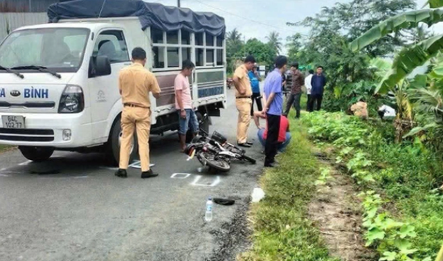 Tai nạn giao thông khiến nữ sinh 14 tuổi ở Vĩnh Long tử vong: Bắt nguyên Phó thủ trưởng cơ quan điều tra- Ảnh 2. Tai nạn giao thông khiến nữ sinh 14 tuổi ở Vĩnh Long tử vong: Bắt nguyên Phó thủ trưởng cơ quan điều tra- Ảnh 2.