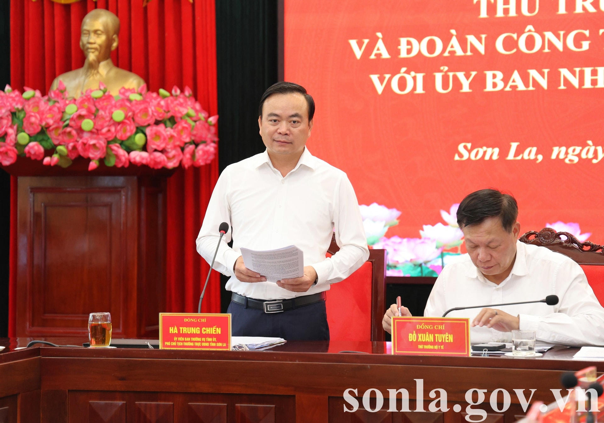 Thứ trưởng Đỗ Xuân Tuyên: Sơn La tiếp tục đẩy mạnh đưa dịch vụ y tế đến gần dân nhất- Ảnh 3.