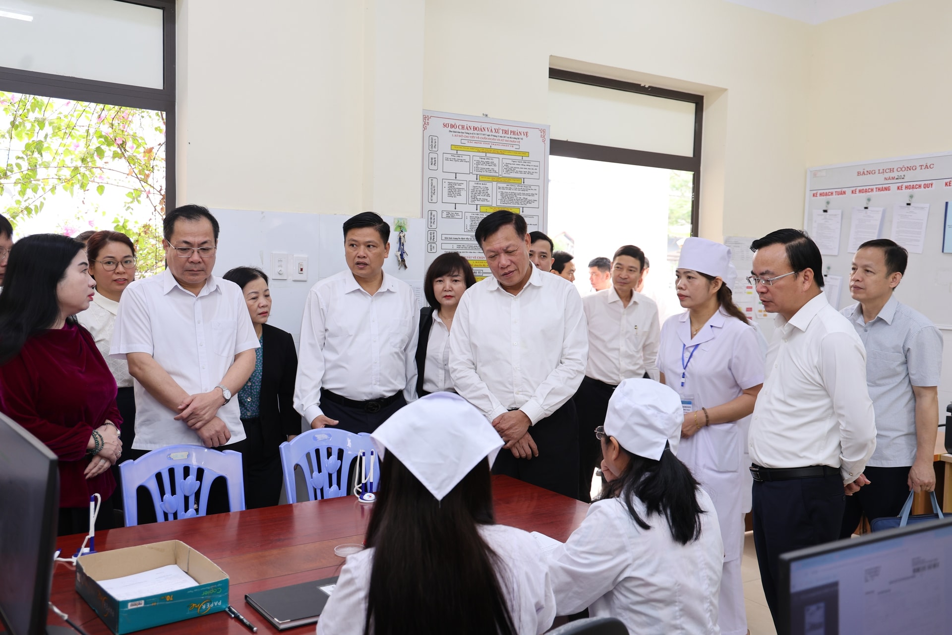 Thứ trưởng Đỗ Xuân Tuyên: Sơn La tiếp tục đẩy mạnh đưa dịch vụ y tế đến gần dân nhất- Ảnh 4.