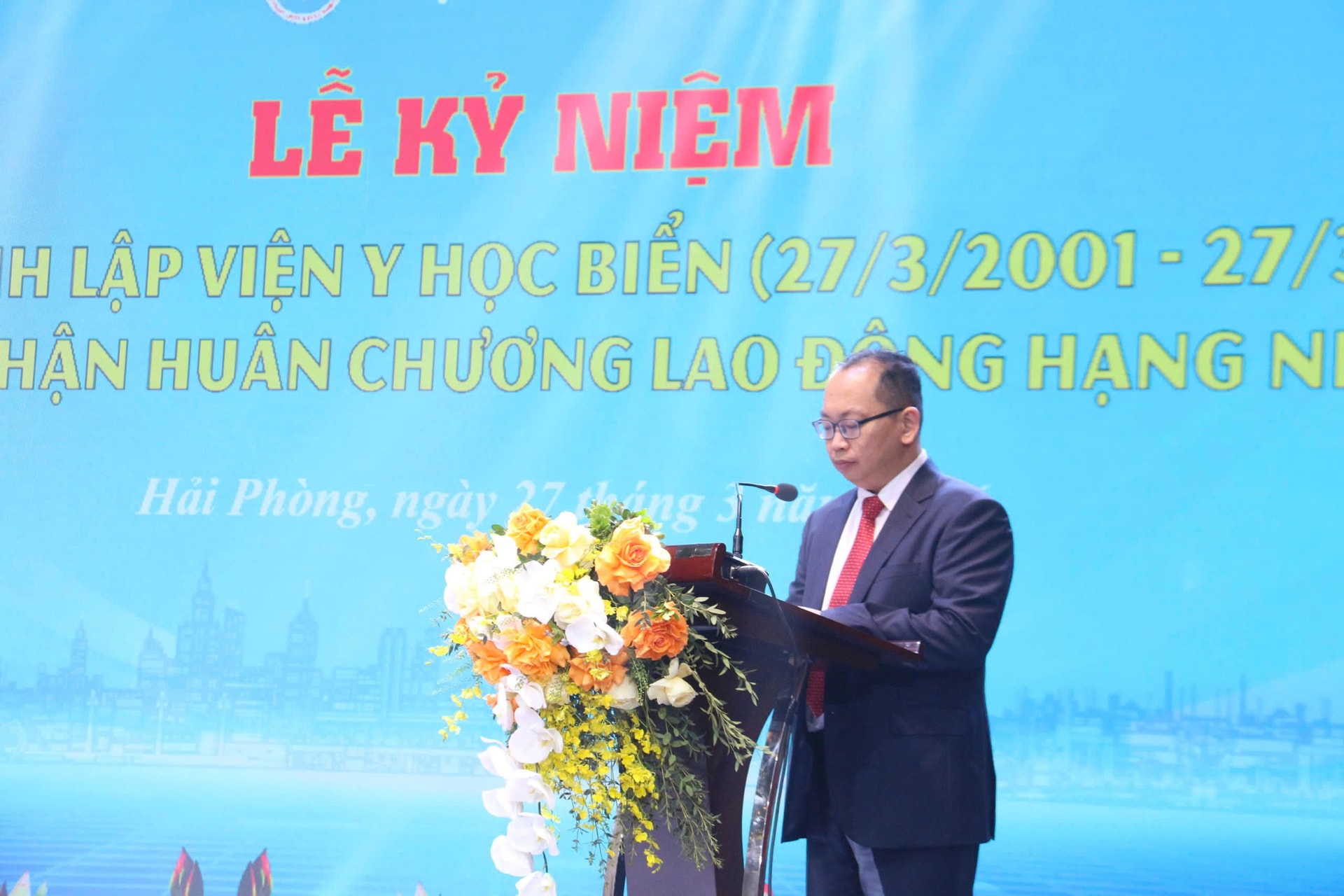 Viện Y học biển kỷ niệm 25 năm thành lập, đón nhận Huân chương Lao động hạng Nhất- Ảnh 2.