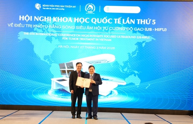 Việt Nam đẩy mạnh ứng dụng US-HIFU, mở ra kỷ nguyên điều trị u không xâm lấn- Ảnh 5. Việt Nam đẩy mạnh ứng dụng US-HIFU, mở ra kỷ nguyên điều trị u không xâm lấn- Ảnh 5.