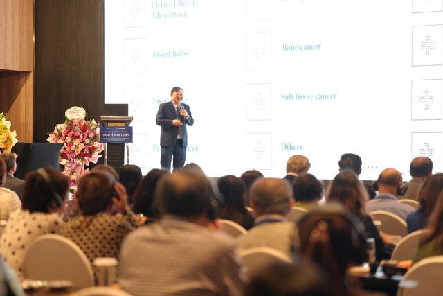 Việt Nam đẩy mạnh ứng dụng US-HIFU, mở ra kỷ nguyên điều trị u không xâm lấn- Ảnh 6. Việt Nam đẩy mạnh ứng dụng US-HIFU, mở ra kỷ nguyên điều trị u không xâm lấn- Ảnh 6.