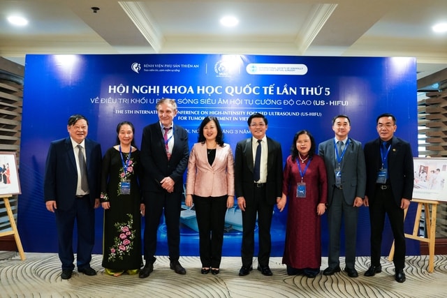 Việt Nam đẩy mạnh ứng dụng US-HIFU, mở ra kỷ nguyên điều trị u không xâm lấn- Ảnh 2. Việt Nam đẩy mạnh ứng dụng US-HIFU, mở ra kỷ nguyên điều trị u không xâm lấn- Ảnh 2.