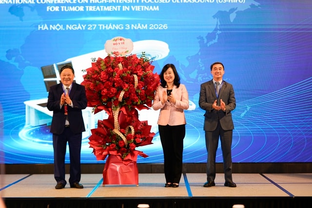Việt Nam đẩy mạnh ứng dụng US-HIFU, mở ra kỷ nguyên điều trị u không xâm lấn- Ảnh 1. Việt Nam đẩy mạnh ứng dụng US-HIFU, mở ra kỷ nguyên điều trị u không xâm lấn- Ảnh 1.