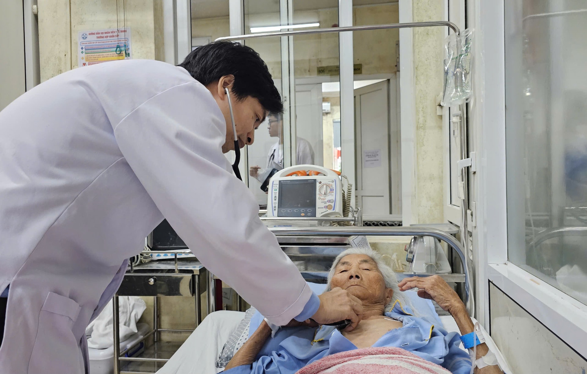 Vì sao bệnh tim mạch đang ngày càng trẻ hóa?- Ảnh 2. Vì sao bệnh tim mạch đang ngày càng trẻ hóa?- Ảnh 2.