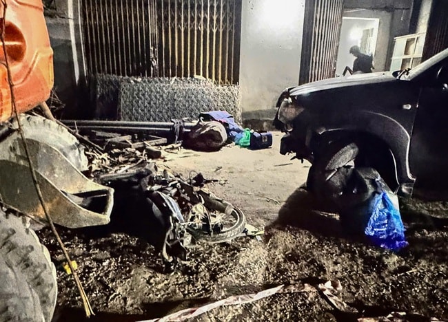 Ô tô đâm xe máy đi cùng chiều làm 1 người tử vong, 1 người bị thương- Ảnh 1.