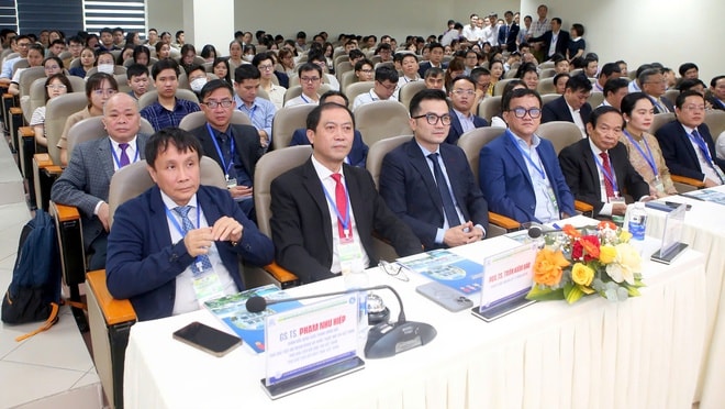 Đổi mới tư duy, phương thức quản lý và tổ chức thực hiện, nâng cao chất lượng chăm sóc sức khỏe nhân dân- Ảnh 2. Đổi mới tư duy, phương thức quản lý và tổ chức thực hiện, nâng cao chất lượng chăm sóc sức khỏe nhân dân- Ảnh 2.