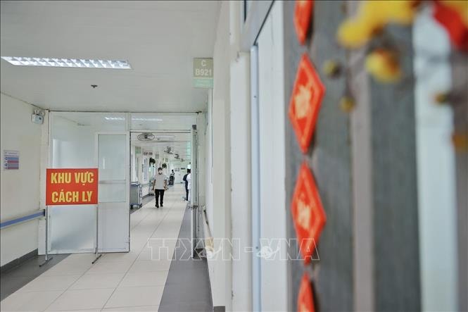 Hà Nội gia tăng ca mắc COVID-19, cảnh giác với biến chủng mới BA.3.2- Ảnh 1.