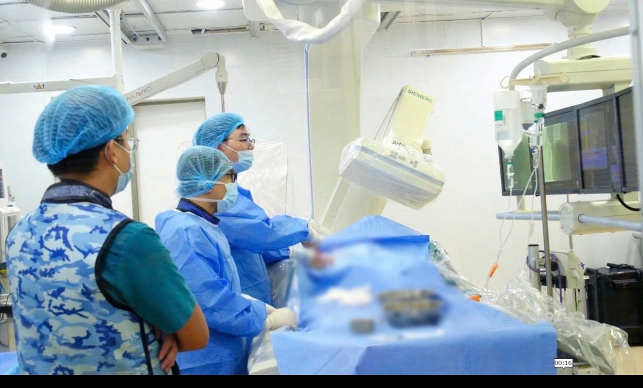 Từ một điếu thuốc đến cơn ngừng tim: Đừng đánh đổi mạng sống vì thói quen nguy hiểm- Ảnh 1. Từ một điếu thuốc đến cơn ngừng tim: Đừng đánh đổi mạng sống vì thói quen nguy hiểm- Ảnh 1.