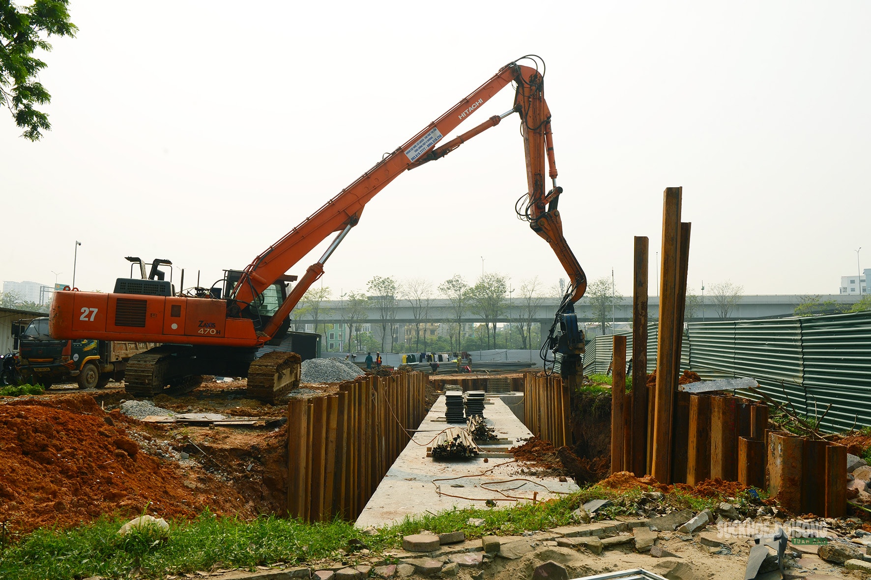 Cận cảnh công trường chống ngập trên đường Võ Chí Công, Hà Nội- Ảnh 11. Cận cảnh công trường chống ngập trên đường Võ Chí Công, Hà Nội- Ảnh 11.