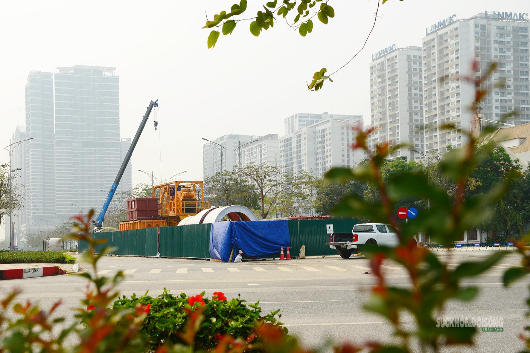 Cận cảnh công trường chống ngập trên đường Võ Chí Công, Hà Nội- Ảnh 8. Cận cảnh công trường chống ngập trên đường Võ Chí Công, Hà Nội- Ảnh 8.