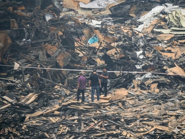 Khung cảnh hoang tàn sau vụ cháy nhà xưởng ở Thanh Liệt, Hà Nội- Ảnh 7.