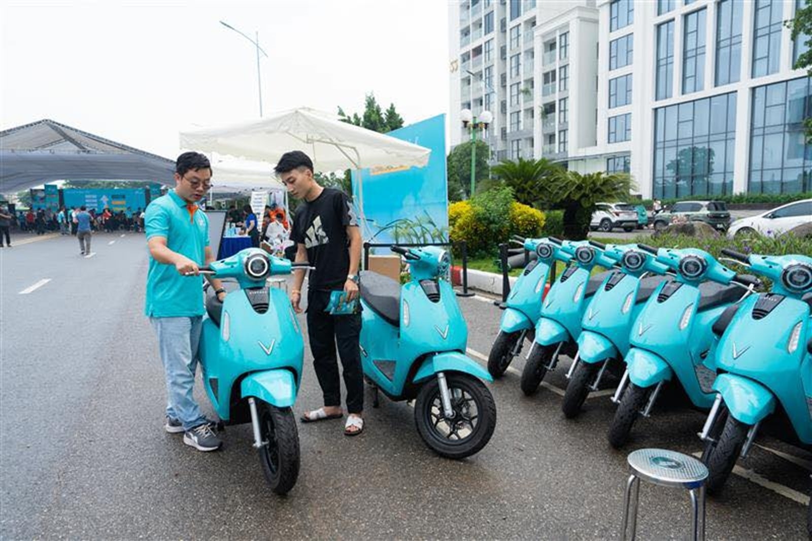 Miễn phí thuê, đổi pin 3 năm là 'đòn bẩy' thúc đẩy chuyển đổi xanh tại Việt Nam - 2