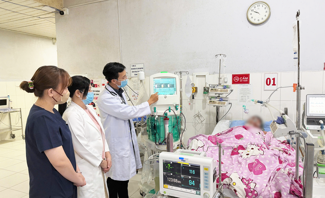 Lần đầu triển khai lọc máu liên tục cứu sống bệnh nhân nguy kịch tại Phú Quốc- Ảnh 1.
