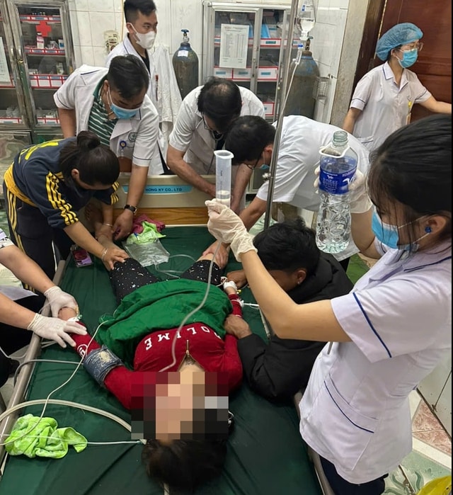 Cấp cứu thành công bệnh nhân ngộ độc lá ngón nguy kịch- Ảnh 1.