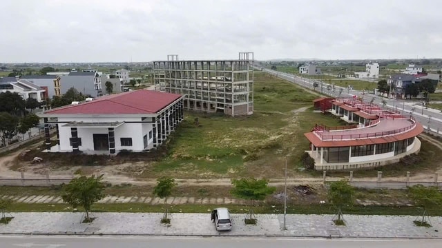 Cận cảnh dự án 670 tỷ đồng 'đắp chiếu' trên đất vàng tại Thanh Hóa vừa bị thu hồi- Ảnh 1.
