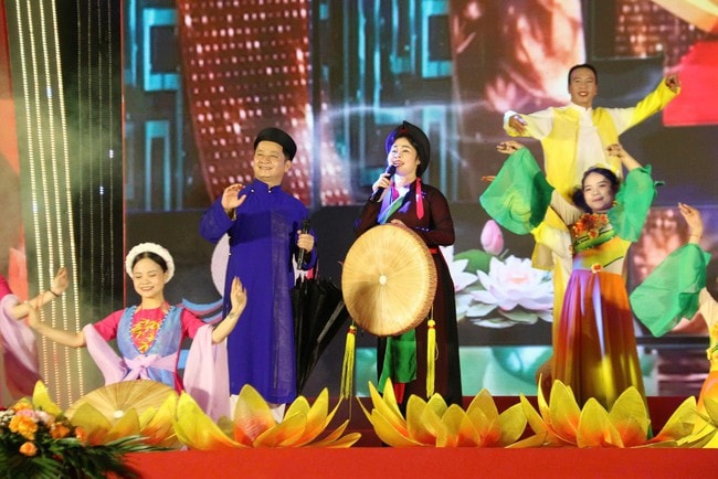 Khai mạc Liên hoan Tuyên truyền lưu động toàn quốc năm 2026 tại Quảng Ninh- Ảnh 7.