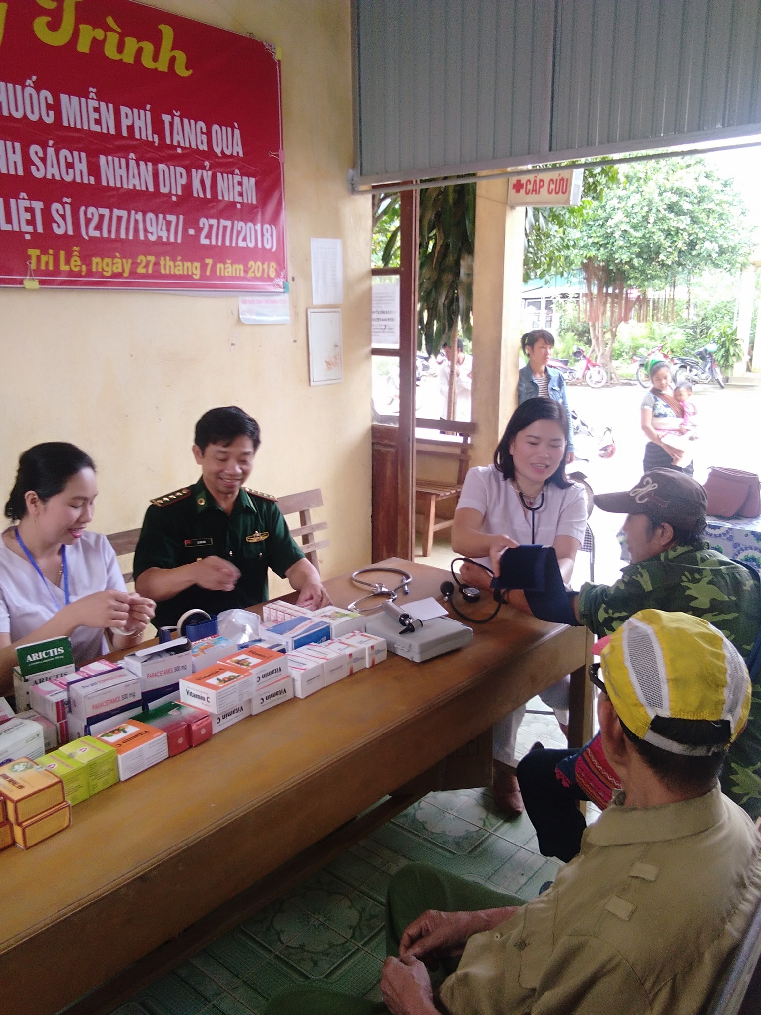 Bác sĩ quân y – 'khắc tinh' của lá ngón, cứu sống nhiều ca ngộ độc nguy kịch- Ảnh 3.