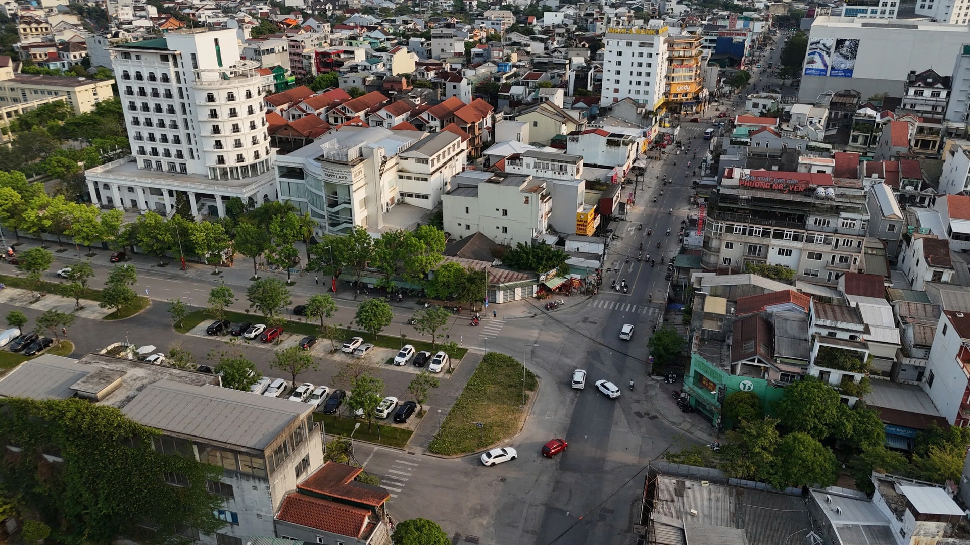 Cận cảnh tuyến đường ở Huế trước lúc 'lên đời' từ dự án hơn 541 tỷ đồng- Ảnh 4.