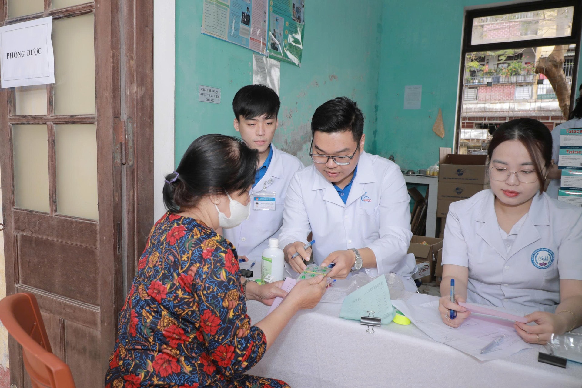 Huế triển khai nhiều hoạt động hưởng ứng Ngày Sức khỏe toàn dân 7/4- Ảnh 2. Huế triển khai nhiều hoạt động hưởng ứng Ngày Sức khỏe toàn dân 7/4- Ảnh 2.