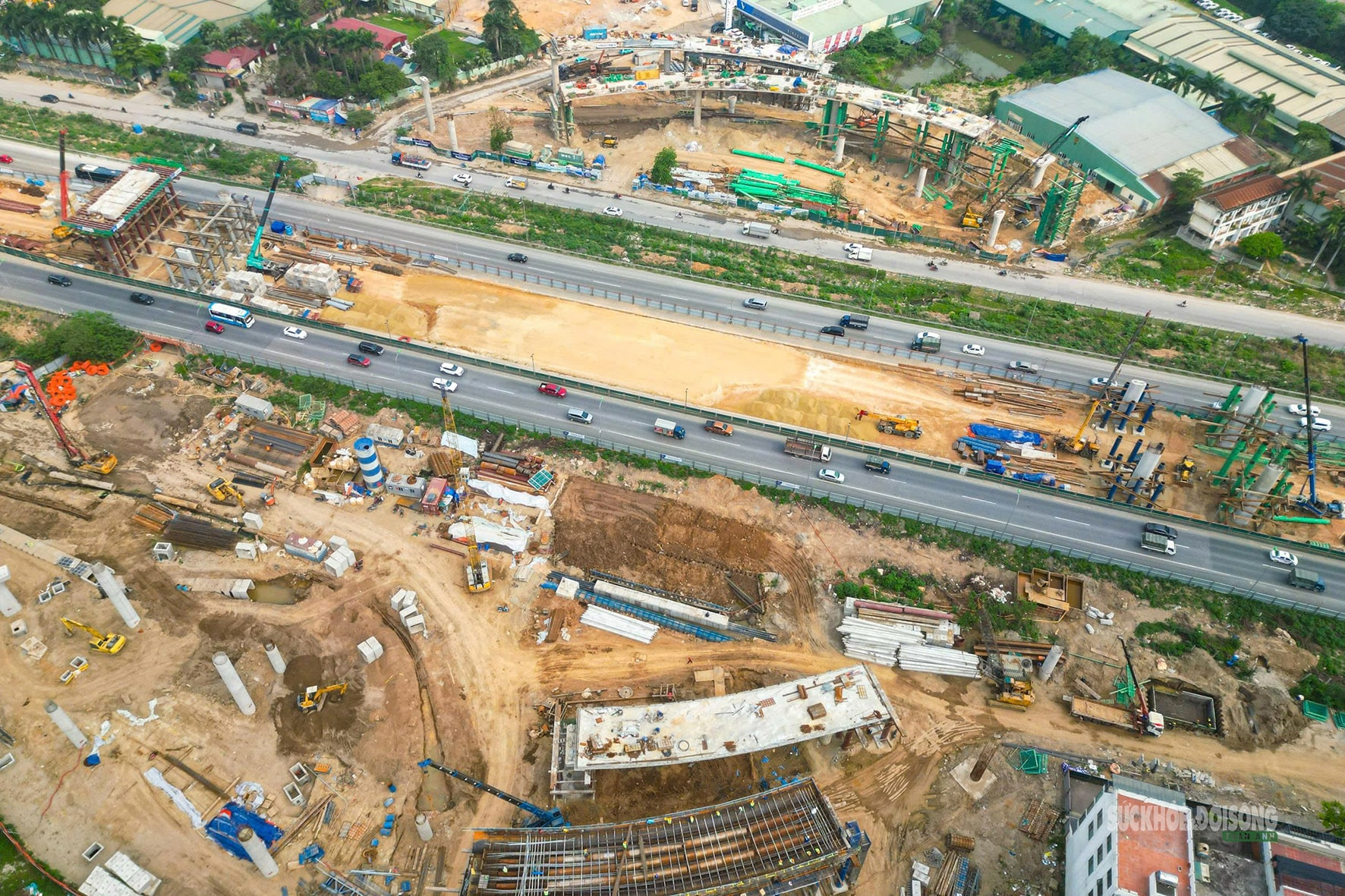 Sau gần 1 năm, nút giao nghìn tỷ Vành đai 3,5 - Đại lộ Thăng Long rõ hình hài- Ảnh 9.