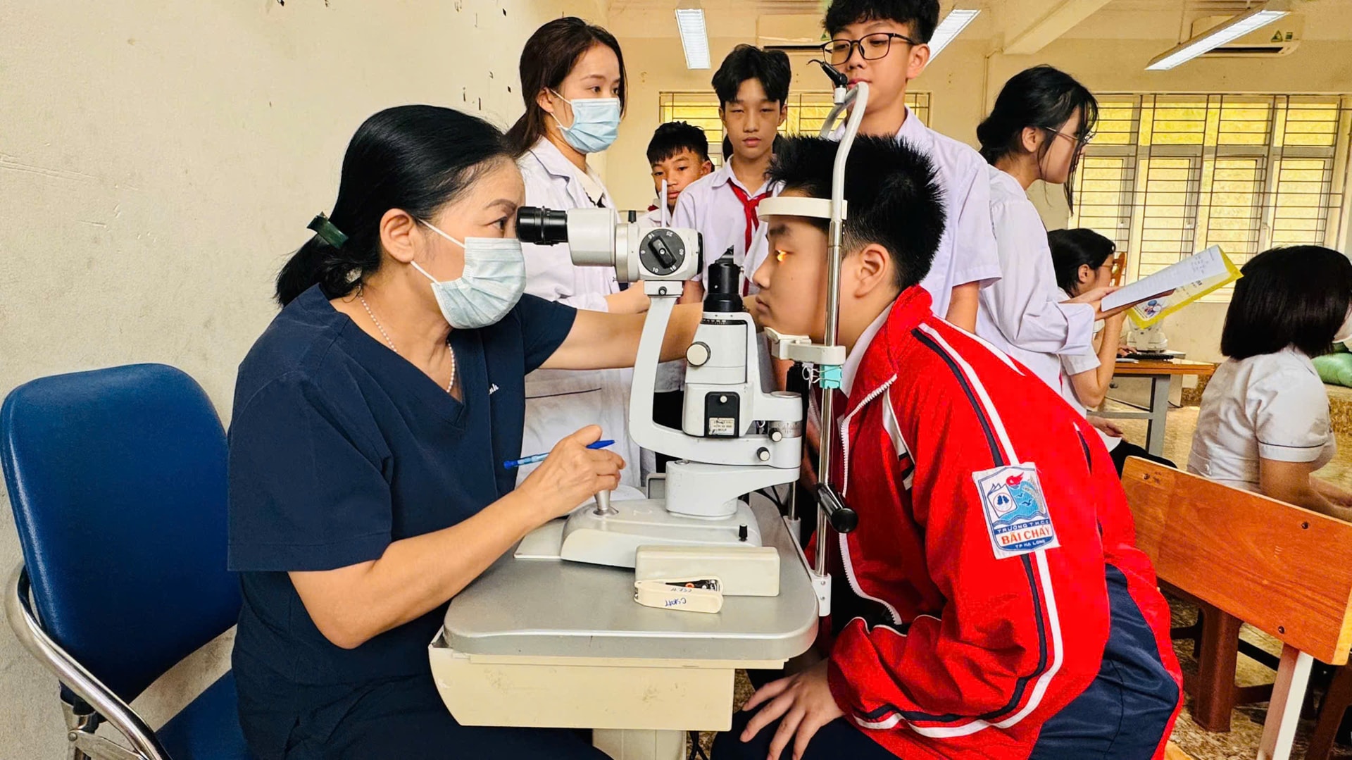 Hưởng ứng Ngày sức khỏe toàn dân 7/4: Quảng Ninh triển khai khám, tư vấn và truyền thông y tế, từ học đường đến cộng đồng - Ảnh 2. Hưởng ứng Ngày sức khỏe toàn dân 7/4: Quảng Ninh triển khai khám, tư vấn và truyền thông y tế, từ học đường đến cộng đồng - Ảnh 2.