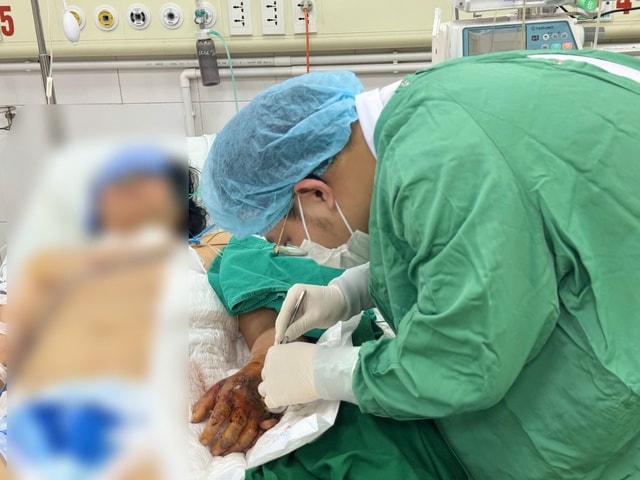 Người phụ nữ sốc nguy kịch sau tiêm thuốc ở phòng khám tư- Ảnh 2.