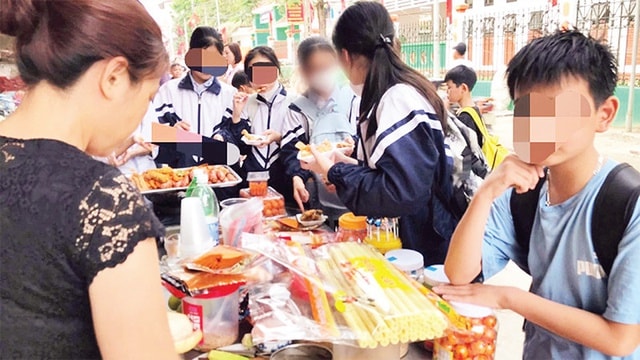 Bán thực phẩm không bảo đảm an toàn cho trẻ bị phạt tới 40 triệu đồng- Ảnh 1. Bán thực phẩm không bảo đảm an toàn cho trẻ bị phạt tới 40 triệu đồng- Ảnh 1.