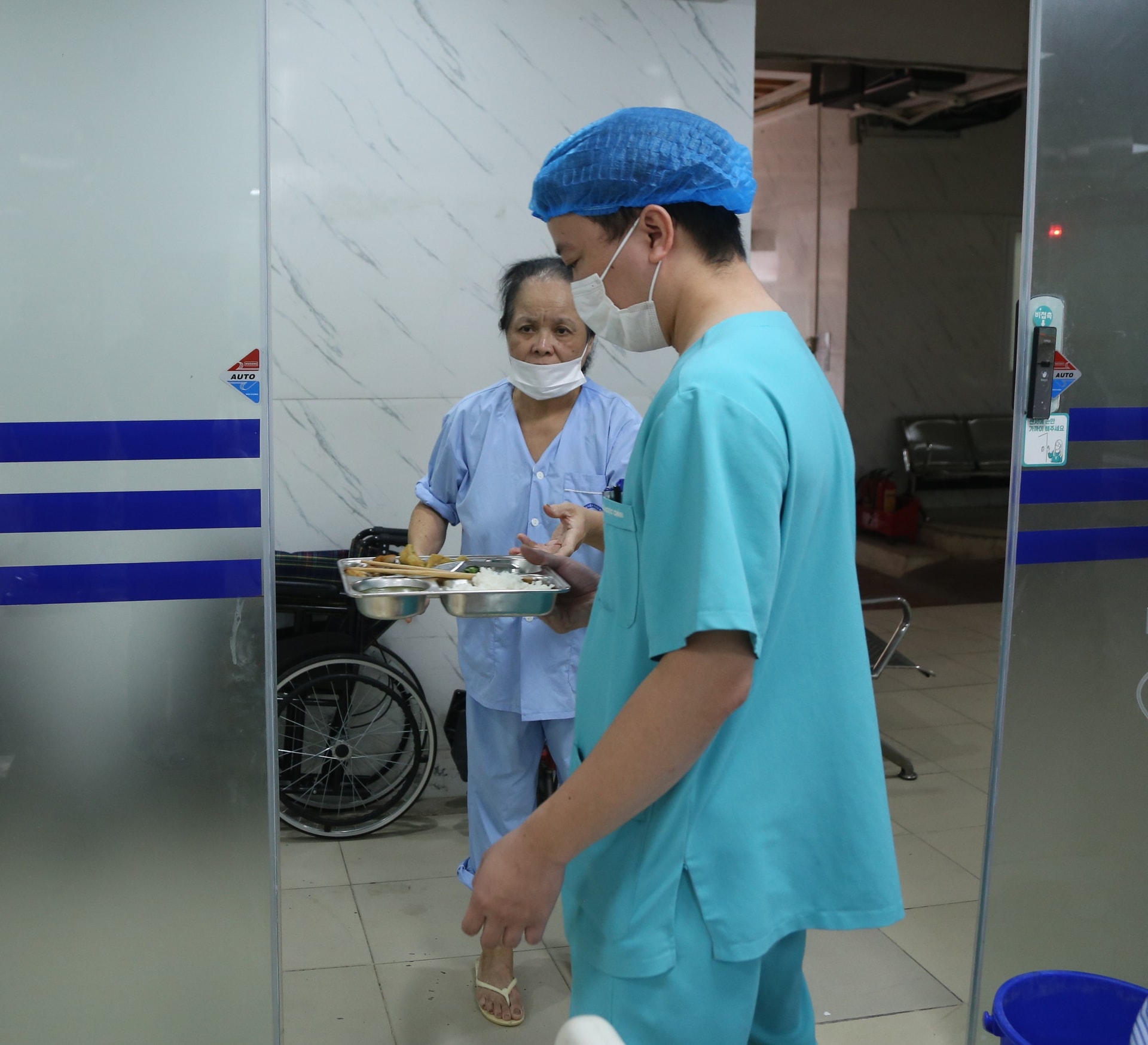 'Ngôi nhà' của những người chạy thận ở phía trong chợ Giời- Ảnh 5.