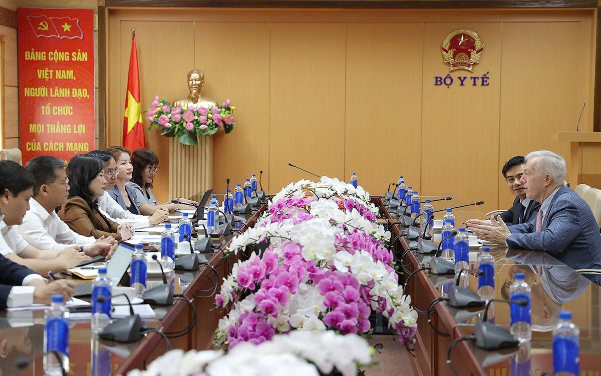 Bộ trưởng Đào Hồng Lan tiếp nguyên Đại sứ Hoa Kỳ tại Việt Nam, thúc đẩy hợp tác y tế hai nước- Ảnh 6. Bộ trưởng Đào Hồng Lan tiếp nguyên Đại sứ Hoa Kỳ tại Việt Nam, thúc đẩy hợp tác y tế hai nước- Ảnh 6.