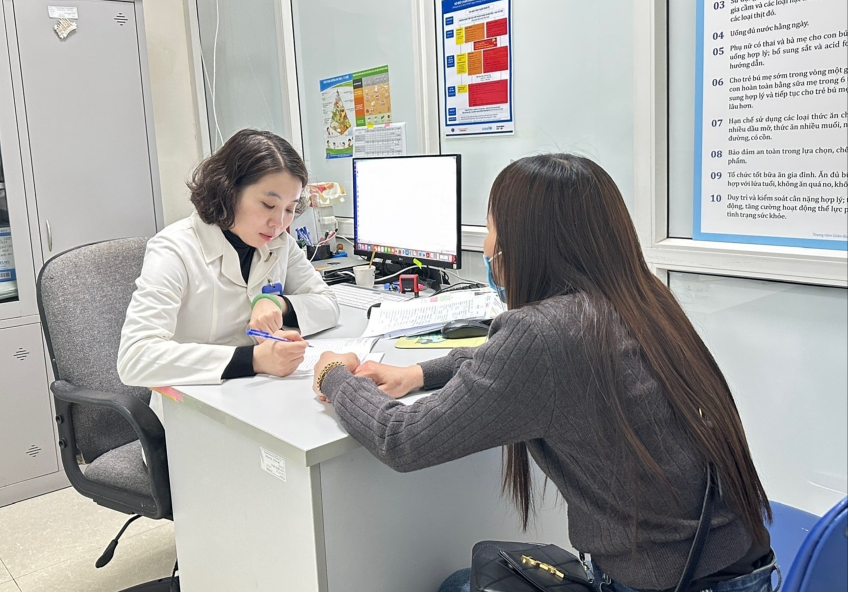 Đưa dinh dưỡng đến gần người dân tại Ngày Sức khỏe toàn dân 7/4- Ảnh 2.