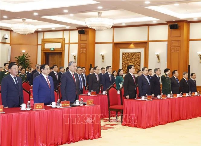 Lễ trao tặng huân chương cao quý cho lãnh đạo Đảng, Nhà nước- Ảnh 1.
