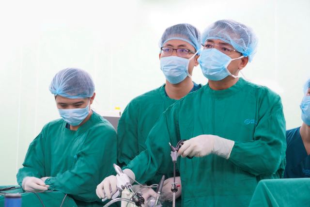 Điều trị sỏi tiết niệu thời hiện đại: Không còn nỗi lo mổ hở, bảo tồn tối đa chức năng thận- Ảnh 1. Điều trị sỏi tiết niệu thời hiện đại: Không còn nỗi lo mổ hở, bảo tồn tối đa chức năng thận- Ảnh 1.