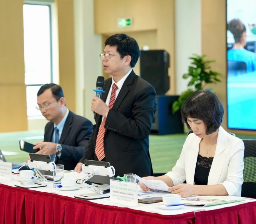 Hơn 6.000 ca mắc mới ung thư tuyến giáp mỗi năm, tỷ lệ sống trên 90% nếu phát hiện sớm- Ảnh 2. Hơn 6.000 ca mắc mới ung thư tuyến giáp mỗi năm, tỷ lệ sống trên 90% nếu phát hiện sớm- Ảnh 2.