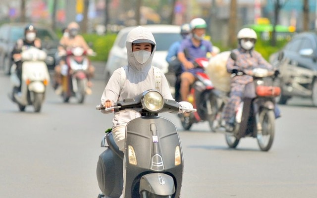 Miền Bắc trời mát trước khi chuyển nắng nóng gay gắt cả tuần sau- Ảnh 1. Miền Bắc trời mát trước khi chuyển nắng nóng gay gắt cả tuần sau- Ảnh 1.