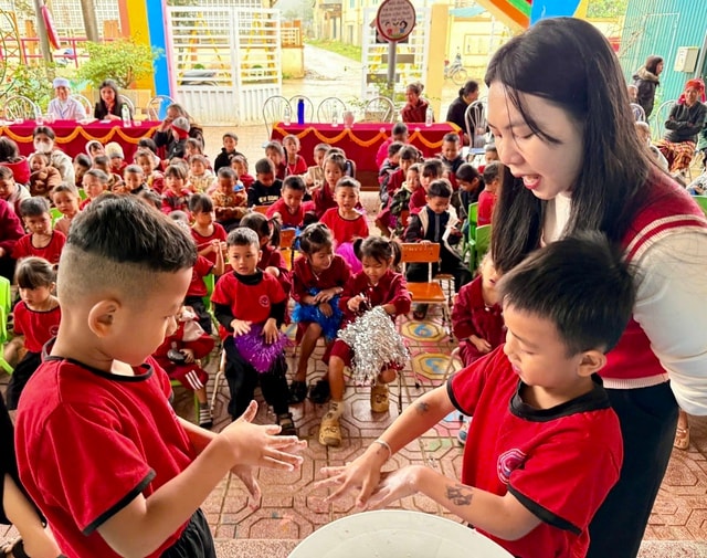 Dập ổ dịch thủy đậu ở xã vùng biên Quảng Trị- Ảnh 1.