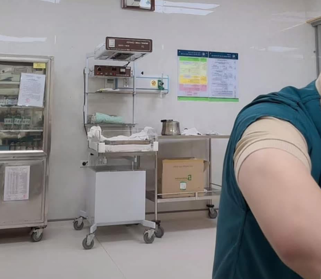 Bác sĩ có được livestream khi thăm khám, đỡ đẻ cho sản phụ hay không?- Ảnh 1.