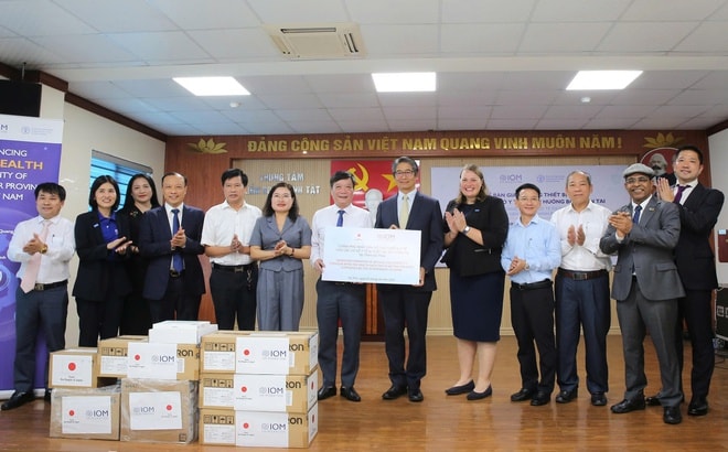 Hà Tĩnh tiếp nhận nguồn viện trợ y tế 2,28 tỷ đồng- Ảnh 2.