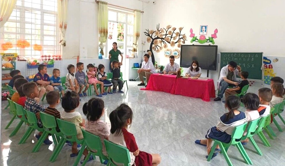 Ngày sức khỏe toàn dân 7/4: Nhiều bệnh viện, Trạm Y tế ở Quảng Ninh triển khai chăm sóc sức khoẻ cộng đồng- Ảnh 1. Ngày sức khỏe toàn dân 7/4: Nhiều bệnh viện, Trạm Y tế ở Quảng Ninh triển khai chăm sóc sức khoẻ cộng đồng- Ảnh 1.