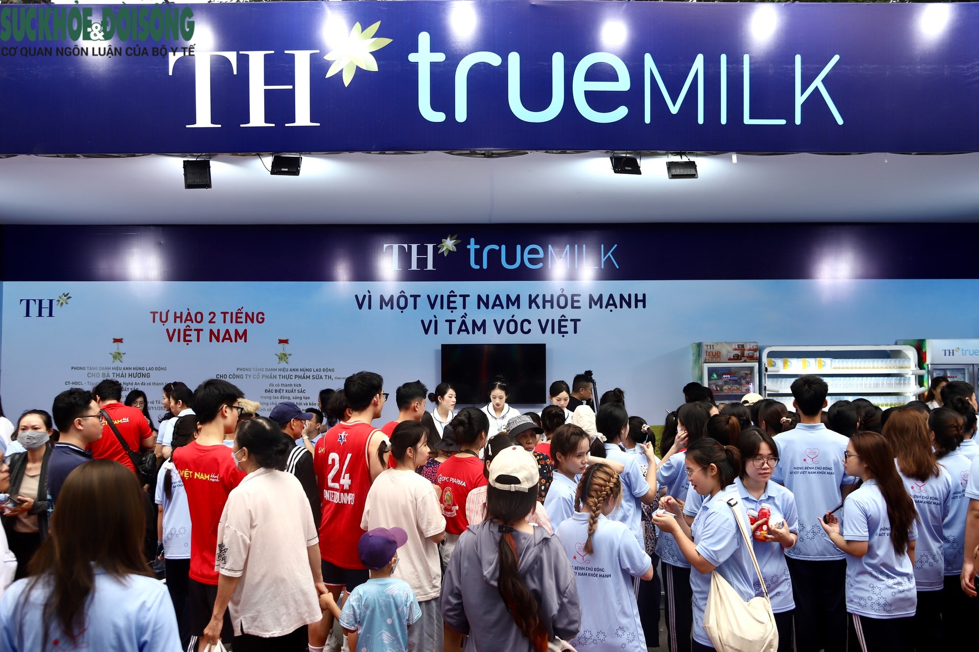 Đông đảo người dân tham gia thăm khám, trải nghiệm tại Ngày Sức khỏe toàn dân 7/4- Ảnh 9.