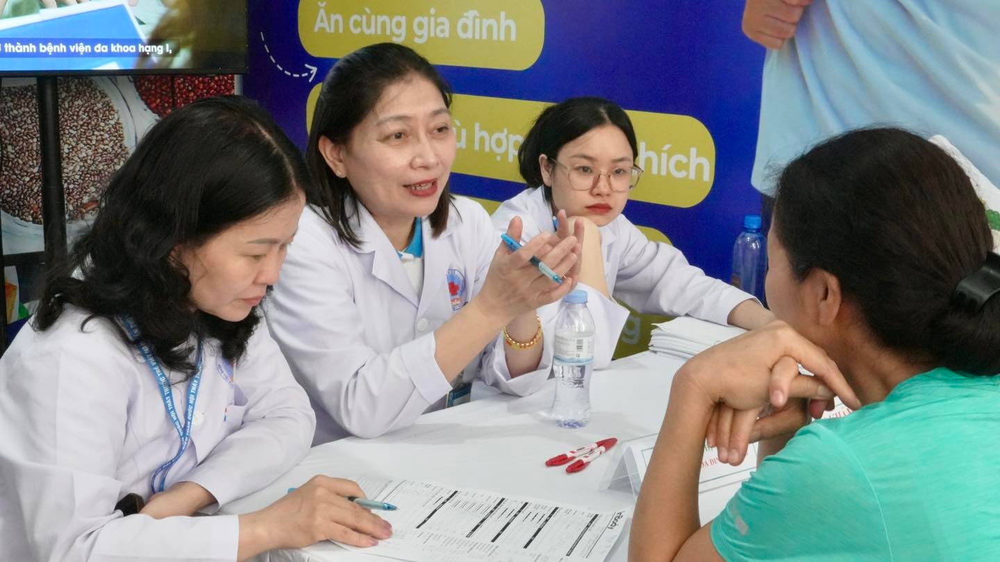 Chuyên gia chỉ rõ 3 trụ cột giúp người dân chủ động phòng bệnh từ sớm, từ xa- Ảnh 2.