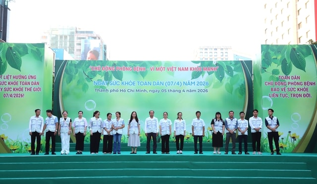 Ngày Sức khỏe toàn dân 7/4: TPHCM ra quân 3 Đội chăm sóc sức khỏe liên tục gắn với địa bàn dân cư- Ảnh 1. Ngày Sức khỏe toàn dân 7/4: TPHCM ra quân 3 Đội chăm sóc sức khỏe liên tục gắn với địa bàn dân cư- Ảnh 1.