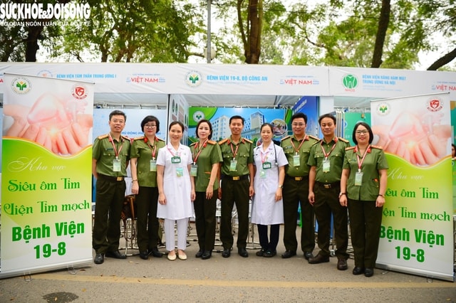 Lực lượng Y tế Công an nhân dân triển khai khám sàng lọc tại Ngày Sức khỏe toàn dân 7/4- Ảnh 11. Lực lượng Y tế Công an nhân dân triển khai khám sàng lọc tại Ngày Sức khỏe toàn dân 7/4- Ảnh 11.