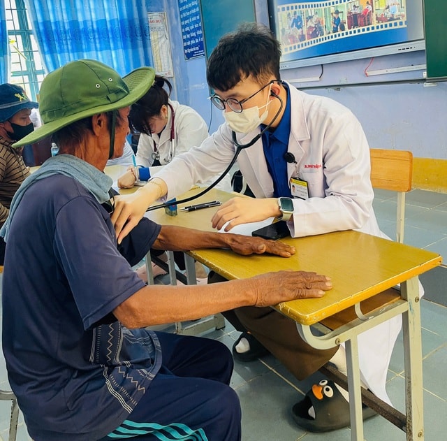 Nhiều hoạt động thiết thực hưởng ứng Ngày Sức khỏe toàn dân 7/4 tại Khánh Hoà- Ảnh 3. Nhiều hoạt động thiết thực hưởng ứng Ngày Sức khỏe toàn dân 7/4 tại Khánh Hoà- Ảnh 3.