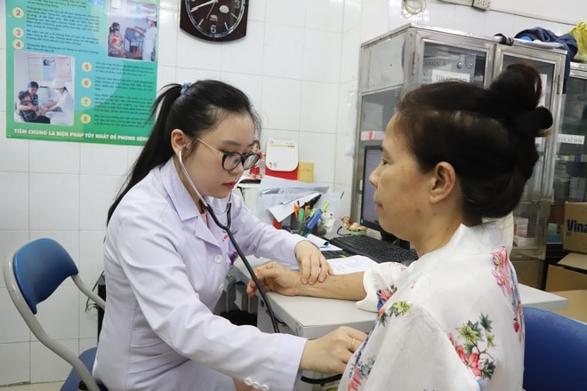 Ngày Sức khỏe toàn dân 7/4: Người dân TPHCM hào hứng khám sức khỏe miễn phí- Ảnh 4.